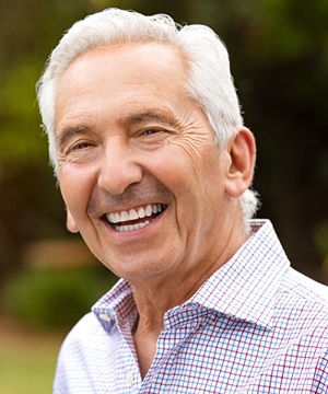 older man wearing a denture in Virginia Beach